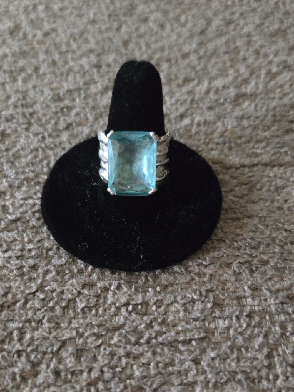 925 Silpada Sterling Silver Ring with Rectangular Aquamarine Blue Stone.